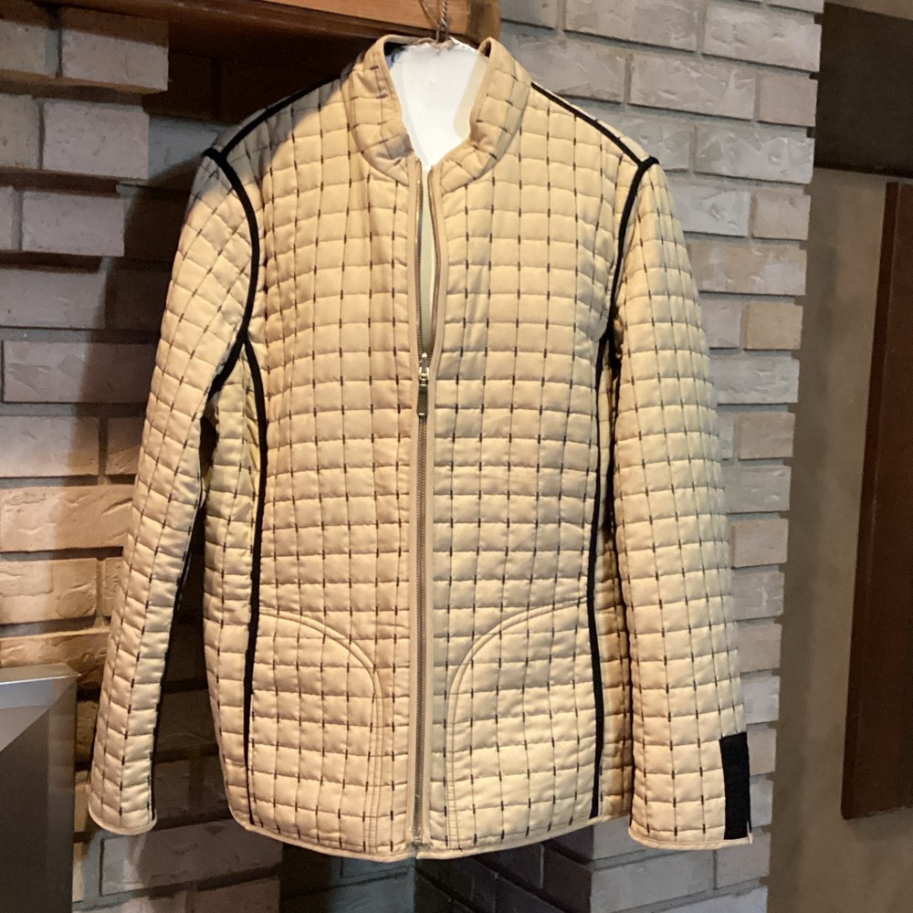 Reversible, lightweight Quilted two jackets in one coat